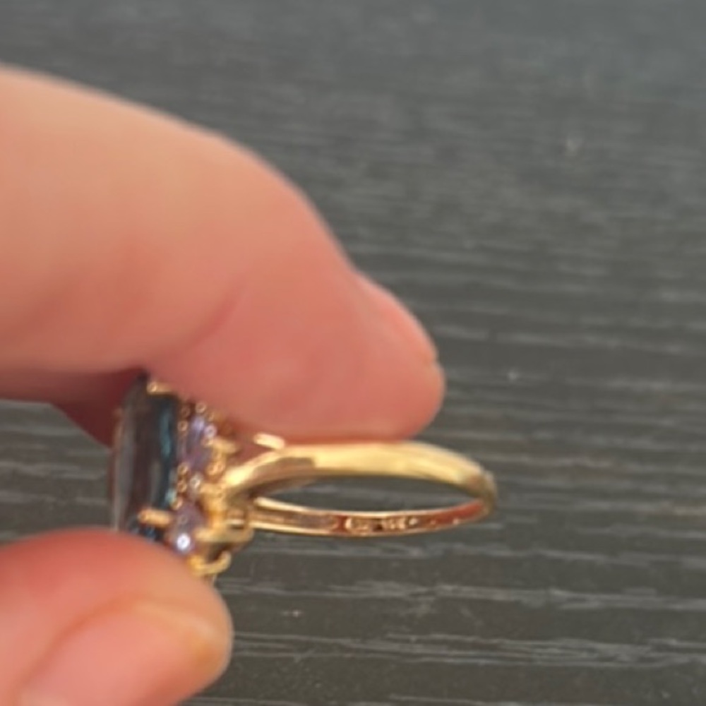 London blue topaz & 14k yellow gold Ring with lavender & white topaz halo sz 8.5 - Picture 5 of 5